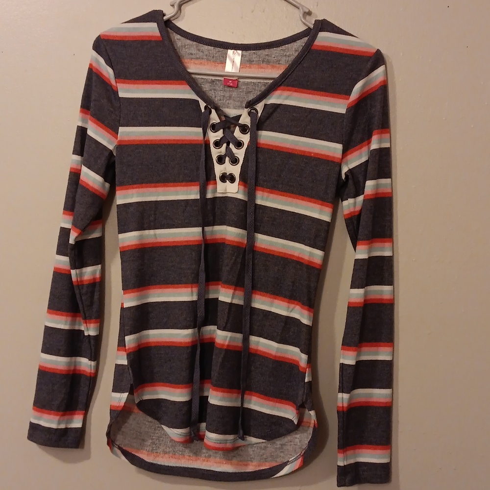 Long sleeve size M No Boundaries  shirt